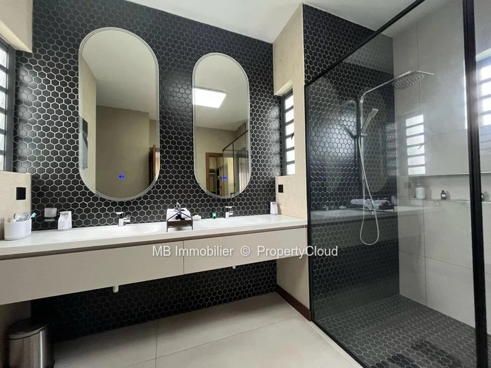 Villa for sale.