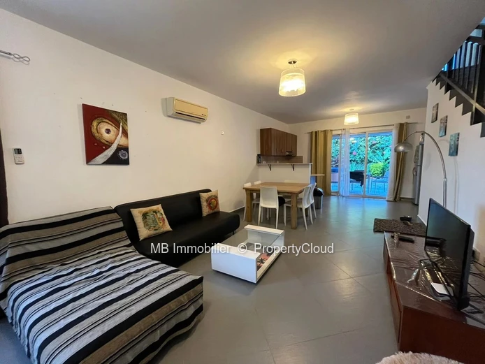 3-bedroom semi-detached villa for rent in pointe aux piments.