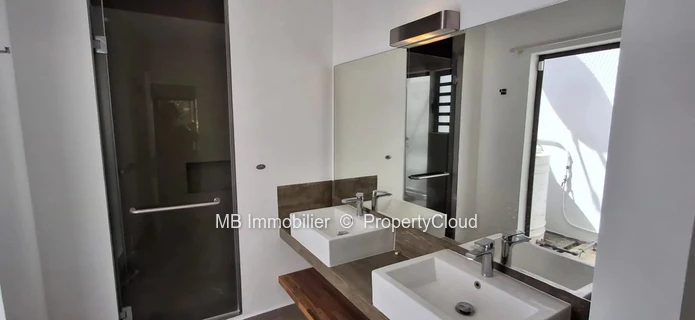 EXCLUSIVE villa for sale - Mont Choisy