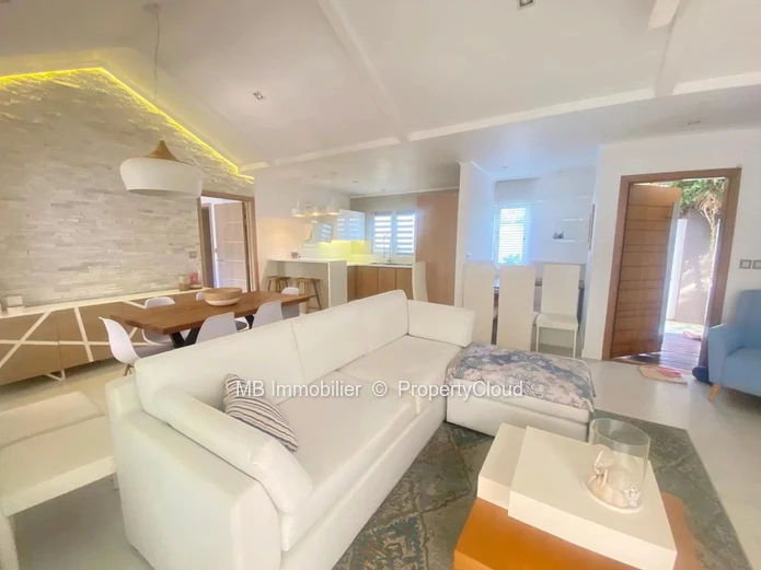 Villa for sale.