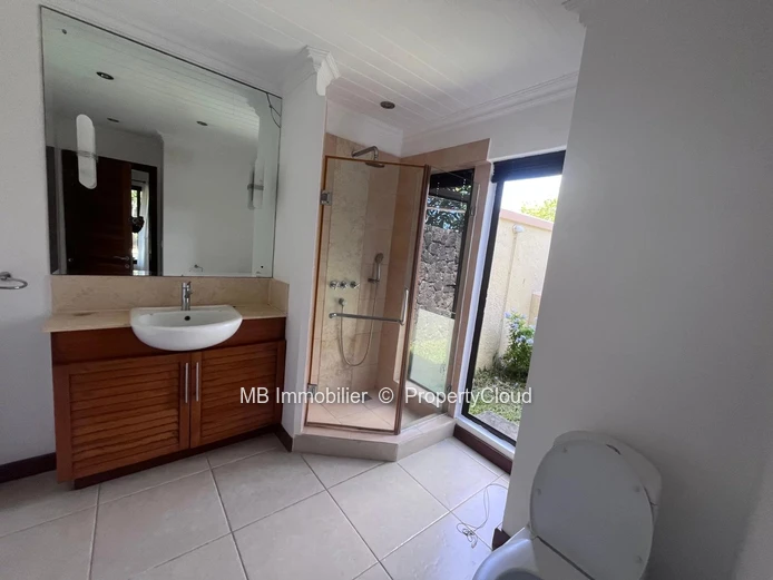 Villa for sale
