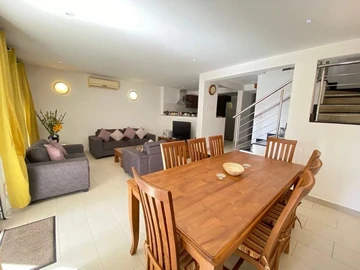 5 Bedroom Townhouse, Duplex