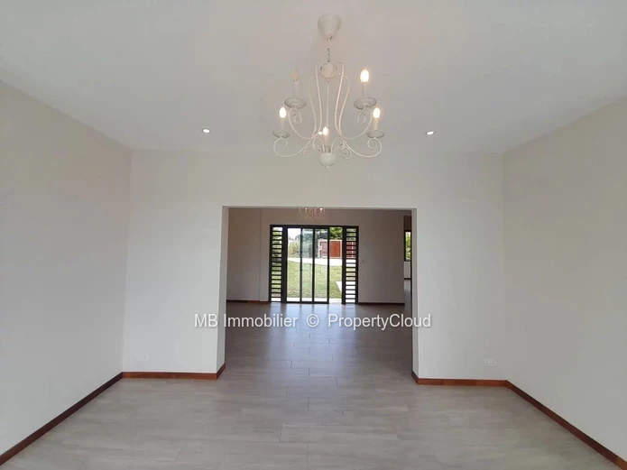 House for sale - Petit Raffray